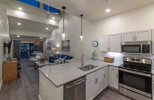 Historic District Apartment | The Suites at Fishermen’s Village- 2 Bedroom Suites