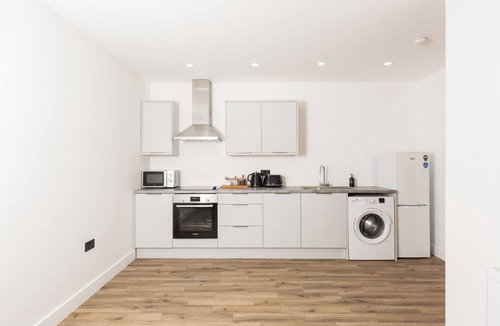 Brierley Hill Hotel | The Suites Inn Hotel