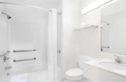 Monticello Hotel | The Sullivan Inn