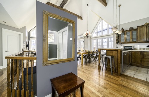 Stoneham Ski Chalet | The Summit | 4Season Spa | Fireplace | BBQ | Near Stoneham | Terrace | WIFI | AC