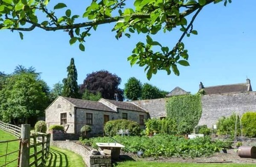 Middleham Cottage | THE SUMMER PALACE, romantic, character holiday cottage in Middleham