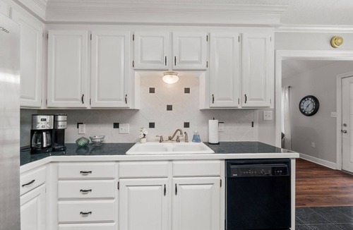 Hattiesburg House | The Summer Place House/4 Bed 2 Bath/The Perfect Home Away From Home