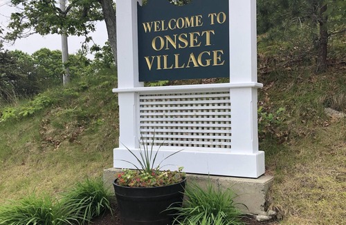 Onset House | The Summer Wind. Water Views & Steps to Beach