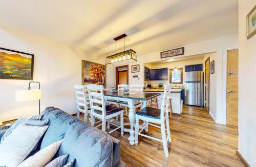 Warren Apartment | The Summit: 46