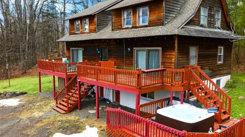 Tannersville House | The Summit by AvantStay