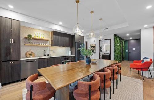 Rainey Street Historic District Apartment | The Summit Club