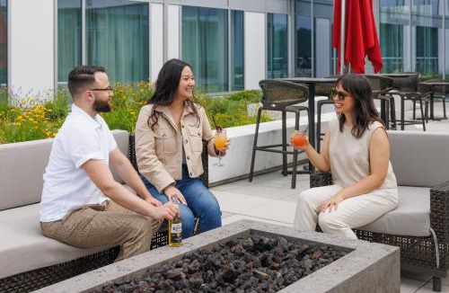 Roselawn Finance Hotel | The Summit Hotel