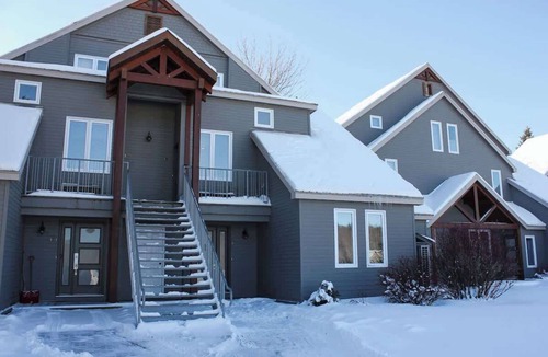 Calabogie Apartment | The Summit Suite at Calabogie Peaks