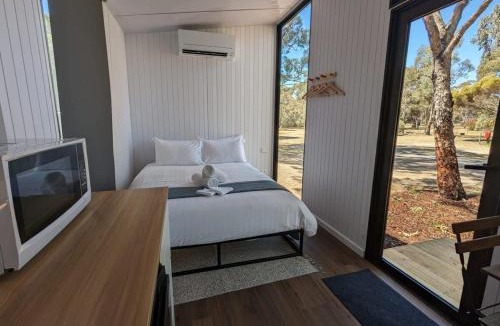 Dadswells Bridge House | The Summit View by Tiny Away