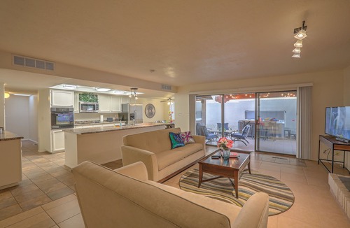 Loma Del Rey House | The "Sun Flower" a Mid-Century Modern Vacation Home