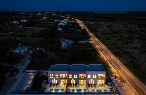 Nin Villa | The Sun