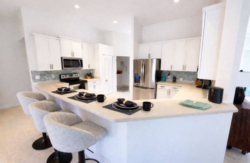 Long Meadow House | The Sunfeather- Fun, Sun and Flip Flops!