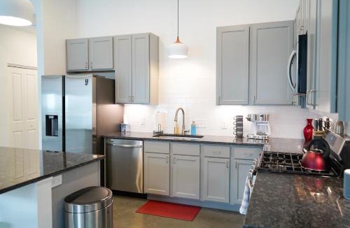East Lawrence Bed & Breakfast | The Sunflower Suite