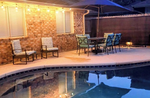 Deer Park House | The Sunny Spot Sleeps 10 Private Pool FREE Wi-Fi