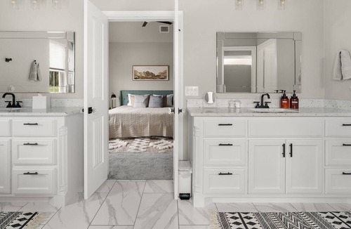 Elmo House | { The Sunrise Acre } 3 King Beds, Family Amenities