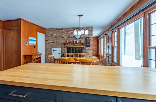 Wyoming House | The Sunset Bell Lakehouse & Beachfront Retreat - Lake Huron