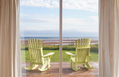 Fernwood House | The Sunset Beach Bungalow