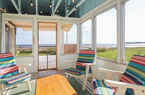 Fernwood House | The Sunset Beach Bungalow