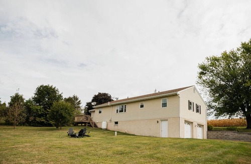 Parkesburg House | The Sunsets Overlook