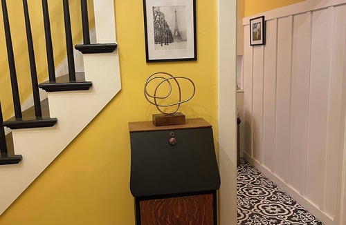 Lexington House | The Sunshine Cottage