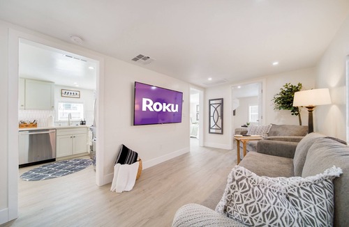 Roseville House | The Sunshine Farmhouse in Old Roseville!