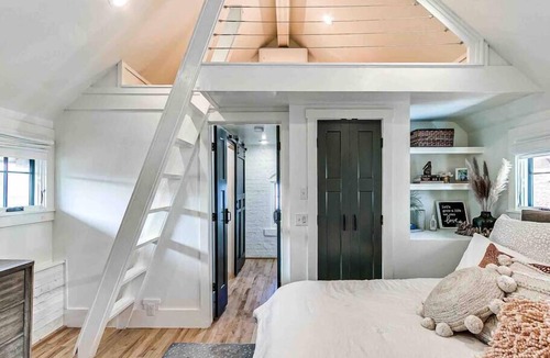 Eufaula Cottage | The Sunshine House in Carlton Landing