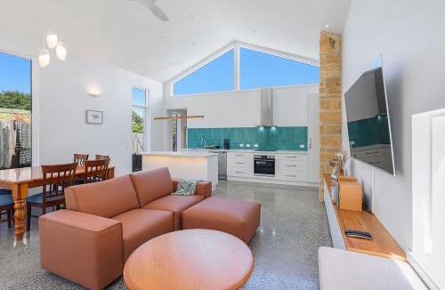 Warrnambool House | The Sunshine House