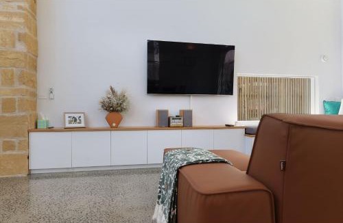 Warrnambool House | The Sunshine House