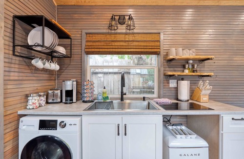 Hosford-Abernethy House | The Sunstone Modern Tiny House Prime Location