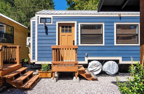 Hosford-Abernethy House | The Sunstone Modern Tiny House Prime Location