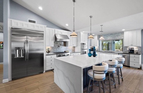 Buenavante House | The Super Bowl Headquarters