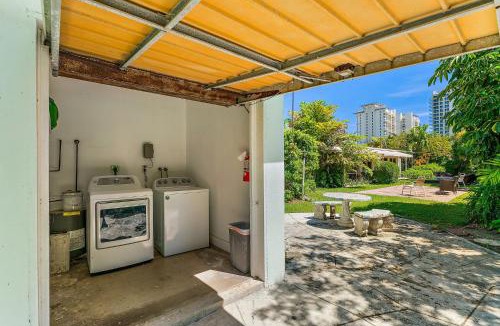 Singer Island Apartment | The Surf Park