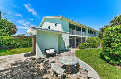 Singer Island Apartment | The Surf Park