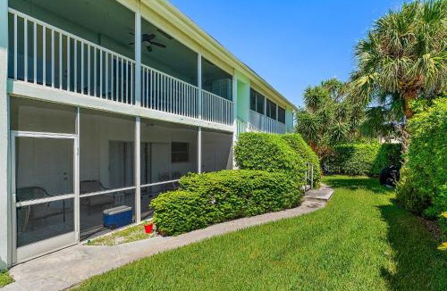 Singer Island Apartment | The Surf Park