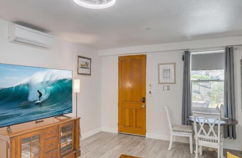 Thousand Oaks Apartment | The Surf Retreat