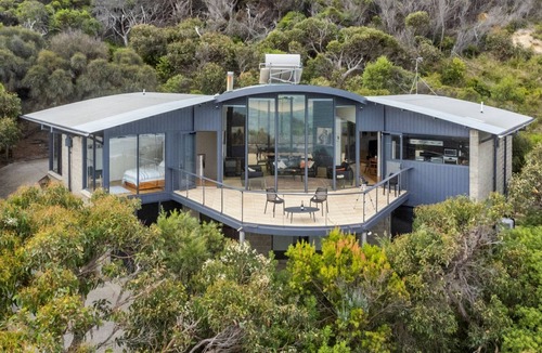 Eastern View House | The Surf Spot - Absolute beach front