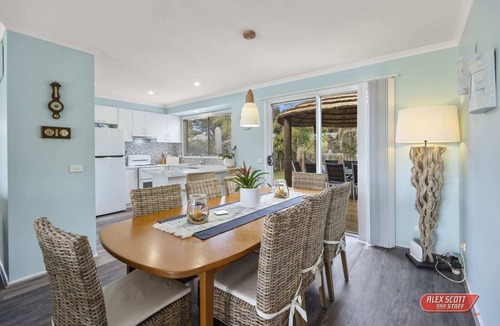 Sunset Strip House | THE SURFING SEAGULL PET FRIENDLY