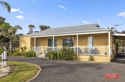 Sunset Strip House | THE SURFING SEAGULL PET FRIENDLY