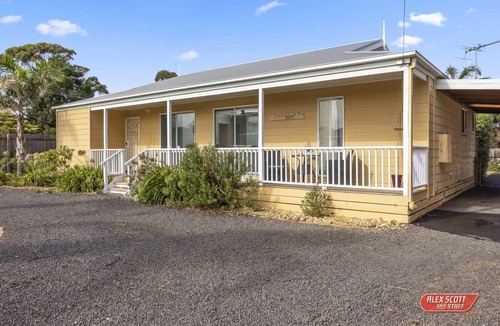 Sunset Strip House | THE SURFING SEAGULL PET FRIENDLY