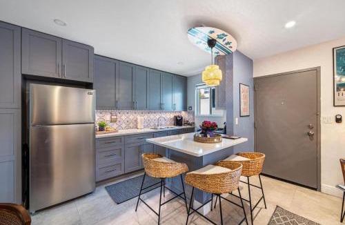 The Roads Apartment | The SurfSide Hideout Charming Cozy Central