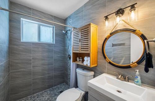 The Roads Apartment | The SurfSide Hideout Charming Cozy Central