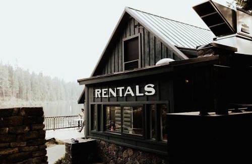 Camp Sherman Hotel | The Suttle Lodge & Boathouse