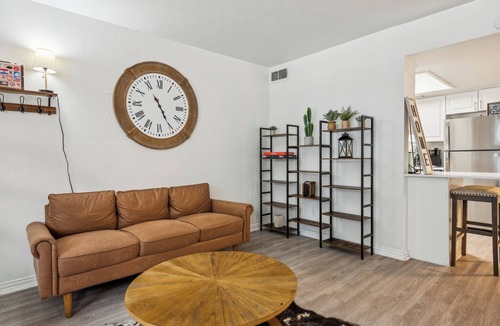 Vickery Meadow Apartment | The Sutton 163 I Spacious 1 Bed 1 Bath