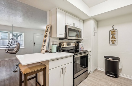 Vickery Meadow Apartment | The Sutton 163 I Spacious 1 Bed 1 Bath