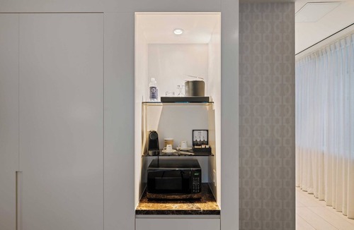 Toronto Entertainment District Hotel | The Sutton Place Hotel Toronto