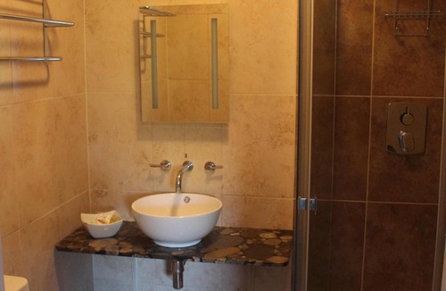 Seend Bed & Breakfast | The Swallows Bed and Breakfast