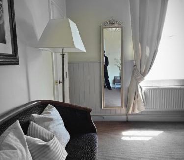 Compton Hotel | The swan at compton