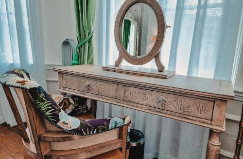 Staines Hotel | The Swan Hotel