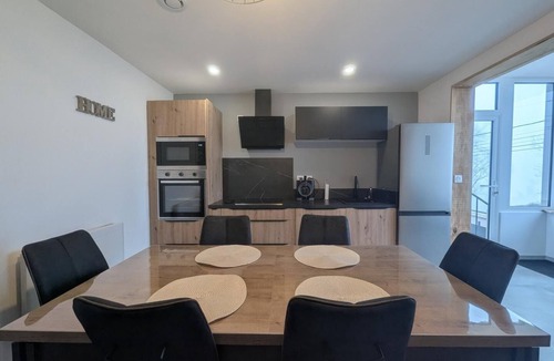 Changey House | The Swan House