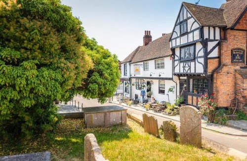 Midhurst Hotel | The Swan Inn
